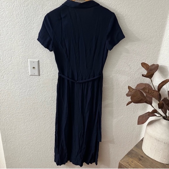 Aritzia Wilfred Button Down Dress

Size xs - Picture 11 of 13